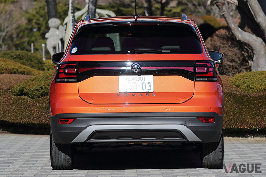 試乗車のボディカラーはエナジェティックオレンジメタリック