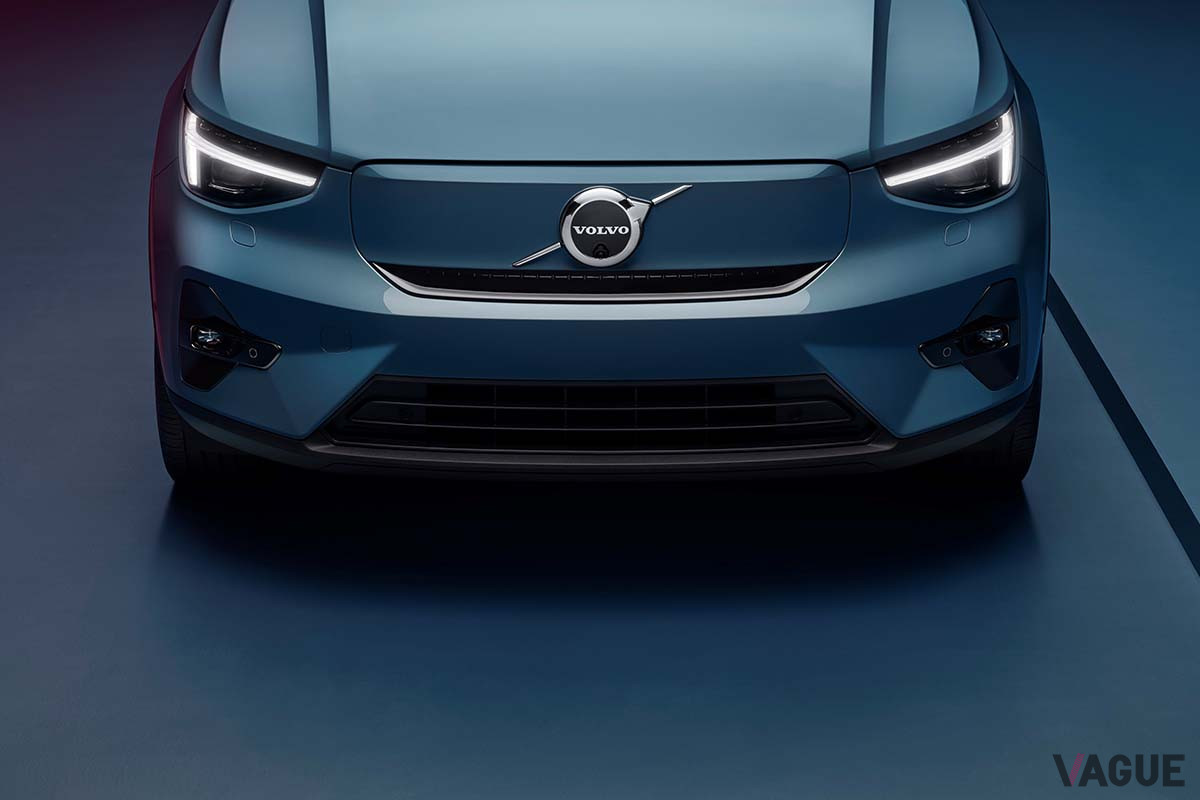 世界初公開されたボルボ新型「C40リチャージ」
