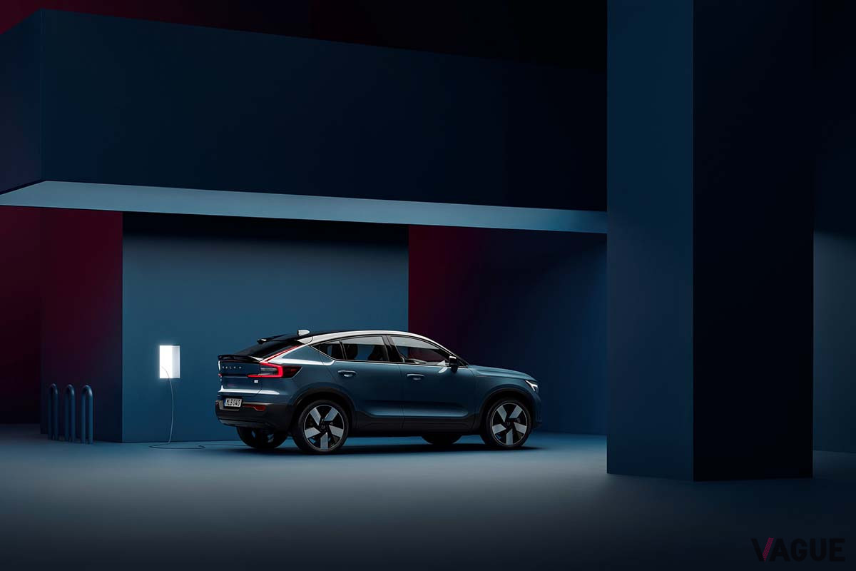 世界初公開されたボルボ新型「C40リチャージ」