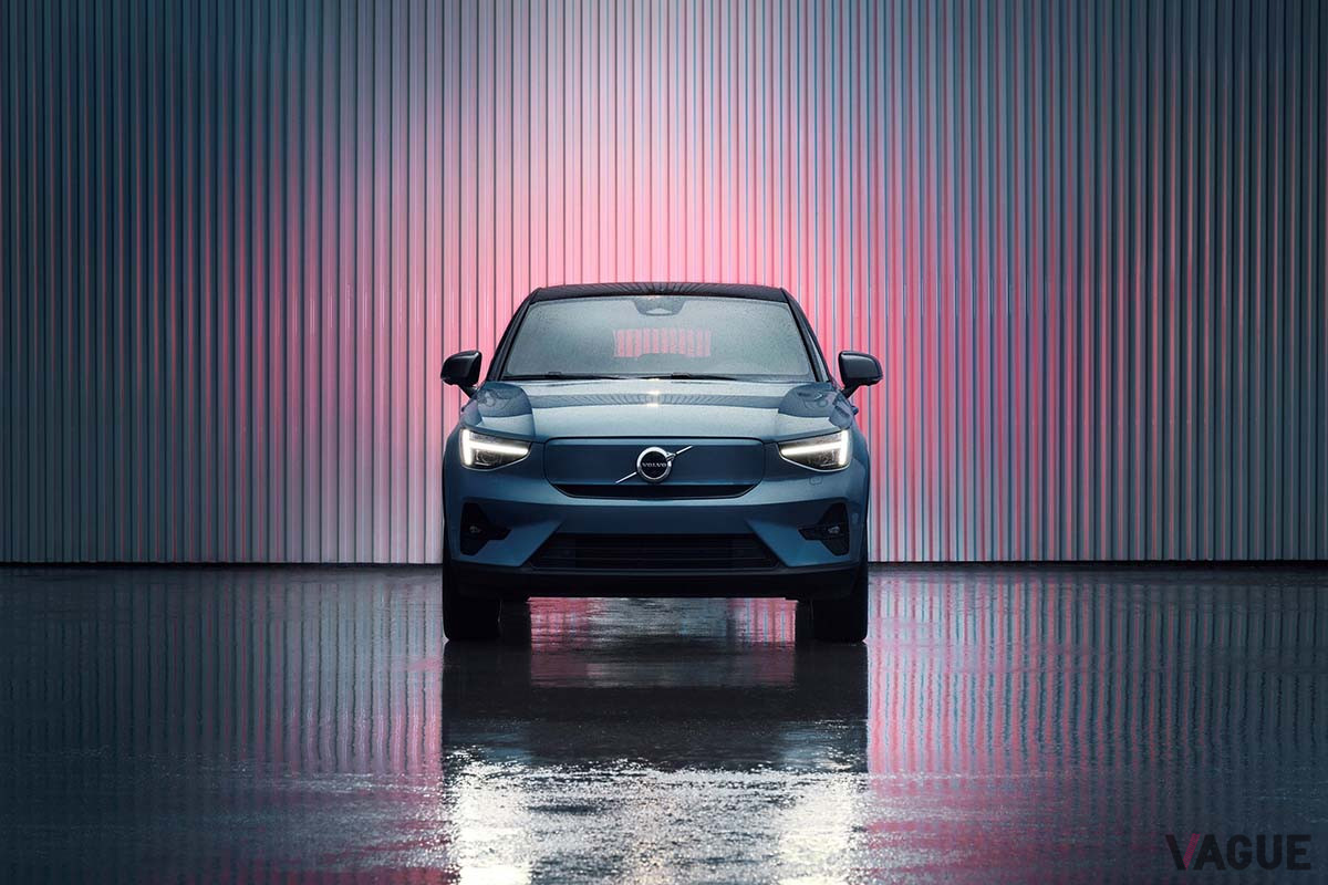 世界初公開されたボルボ新型「C40リチャージ」