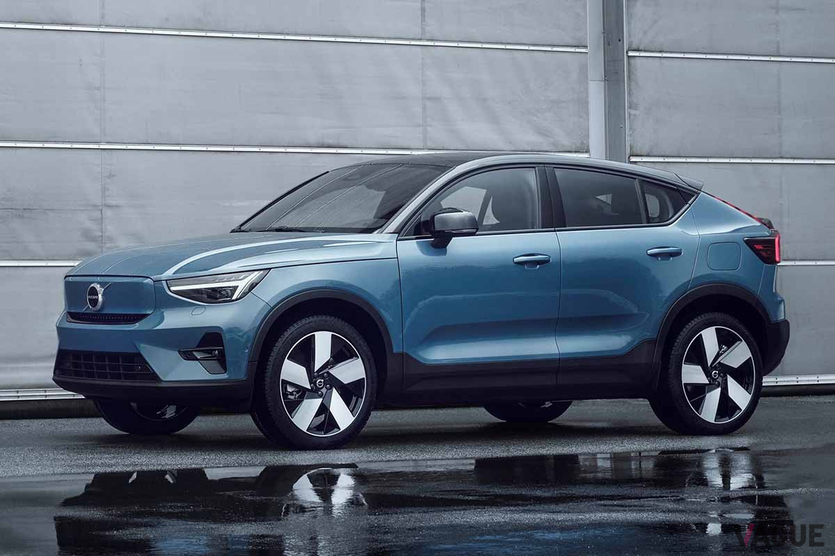 世界初公開されたボルボ新型「C40リチャージ」