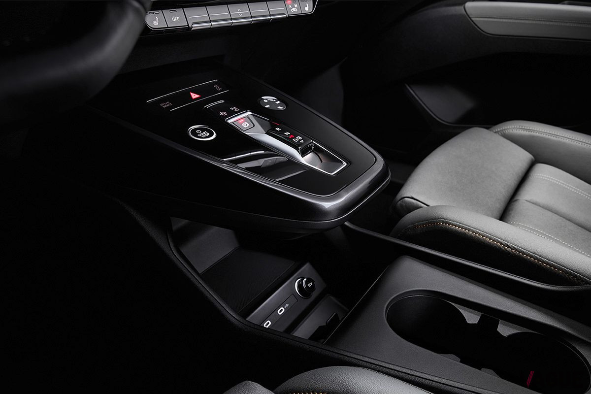 アウディの新型EV「Q4 e-tron」のシフトセレクター