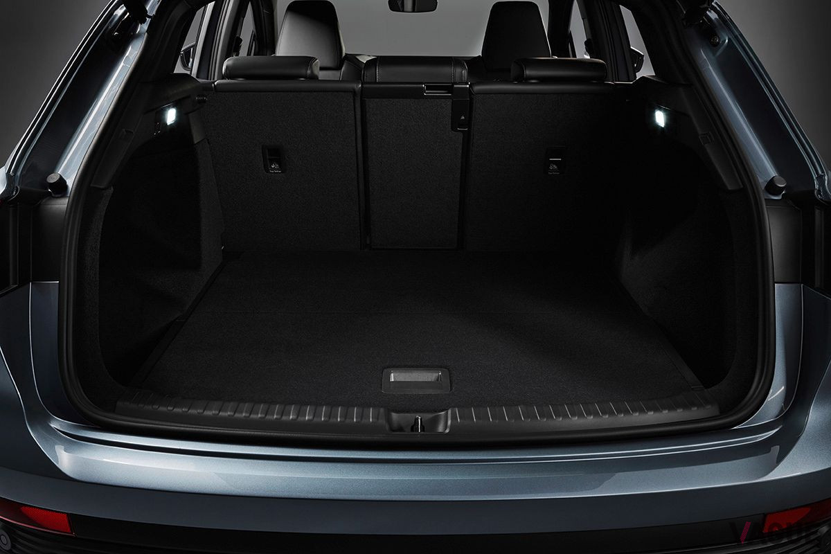 アウディの新型EV「Q4 e-tron」の荷室