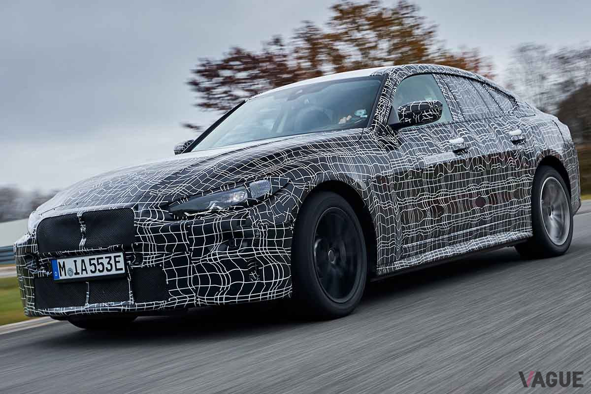 最終走行テストをおこなうBMW初となる4ドアグランクーペタイプの電気自動車（EV）「i4」