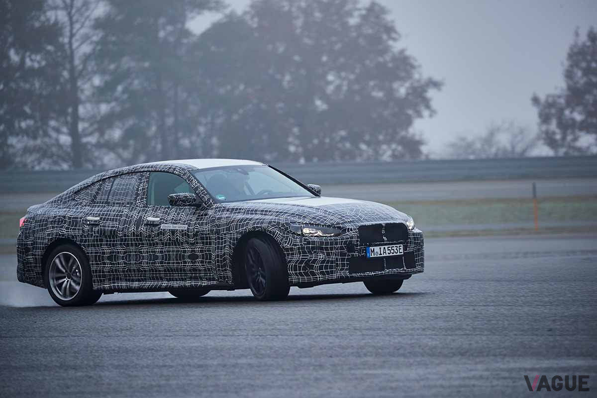 最終走行テストをおこなうBMW初となる4ドアグランクーペタイプの電気自動車（EV）「i4」