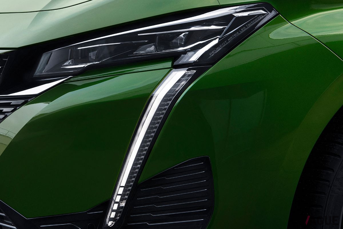 プジョー新型「308」のLEDデイタイムランニングライト