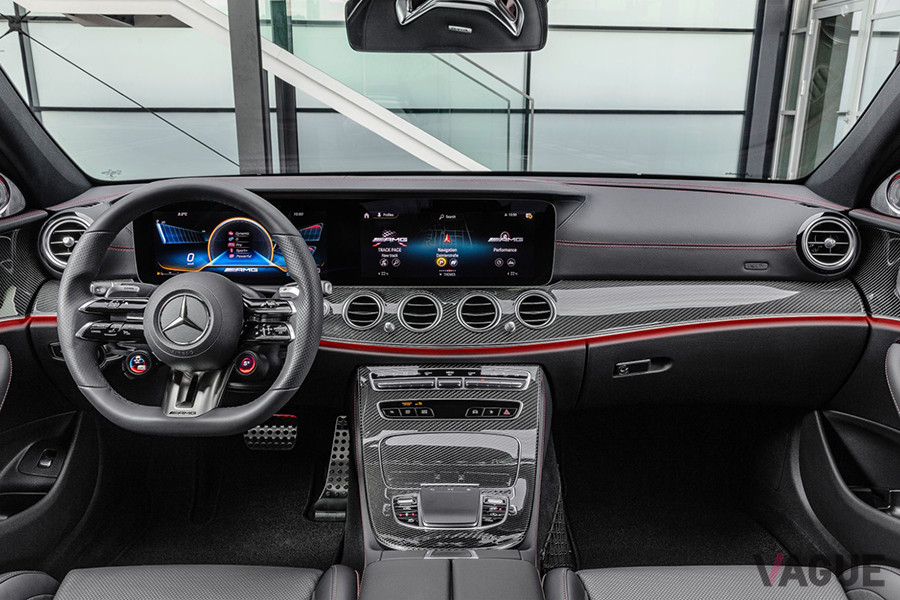 メルセデスAMG E53 4マティック＋のインパネ