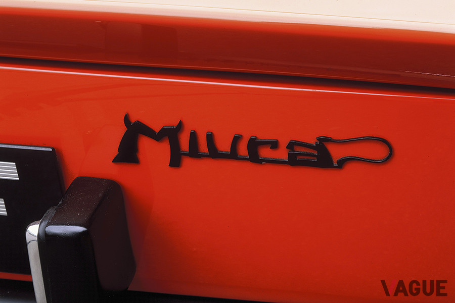 ミウラの独特なデザインのエンブレム