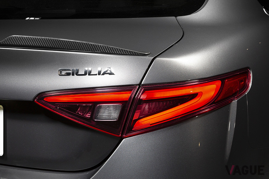 テールランプには安全性と視認性の高いLEDを採用