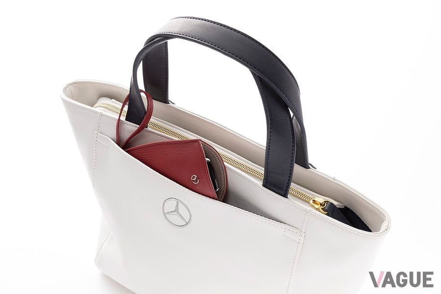 バッグに収まるにはちょうどよいサイズ