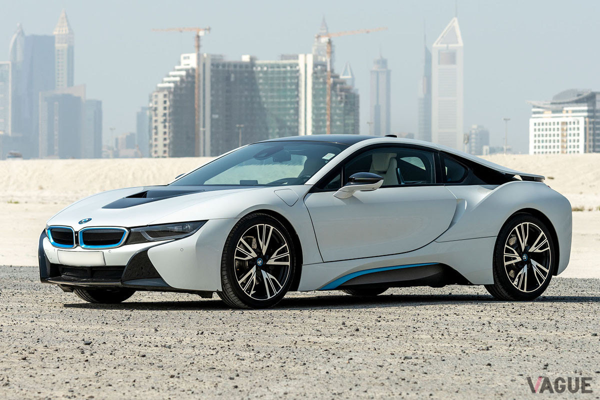 2018年11月までマラドーナが所有していたBMW「i8」（C）2021 Courtesy of RM Sotheby's