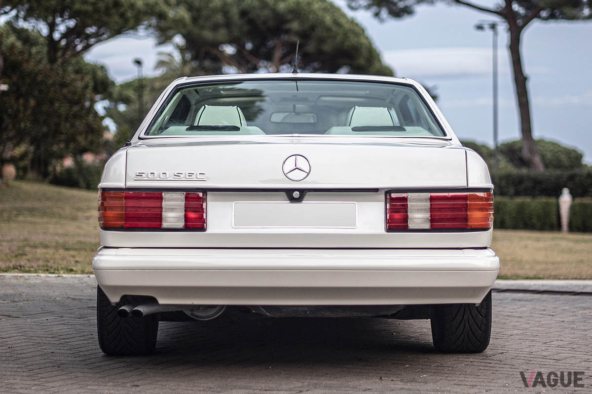 約230万円で落札されたメルセデス・ベンツ「500SEC」ゲンバラ仕様（C）2021 Courtesy of RM Sotheby's