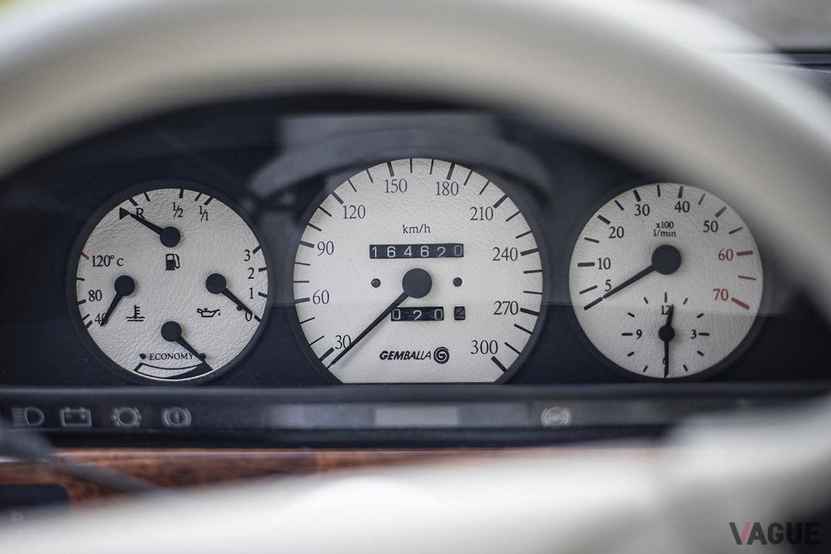 約230万円で落札されたメルセデス・ベンツ「500SEC」ゲンバラ仕様（C）2021 Courtesy of RM Sotheby's