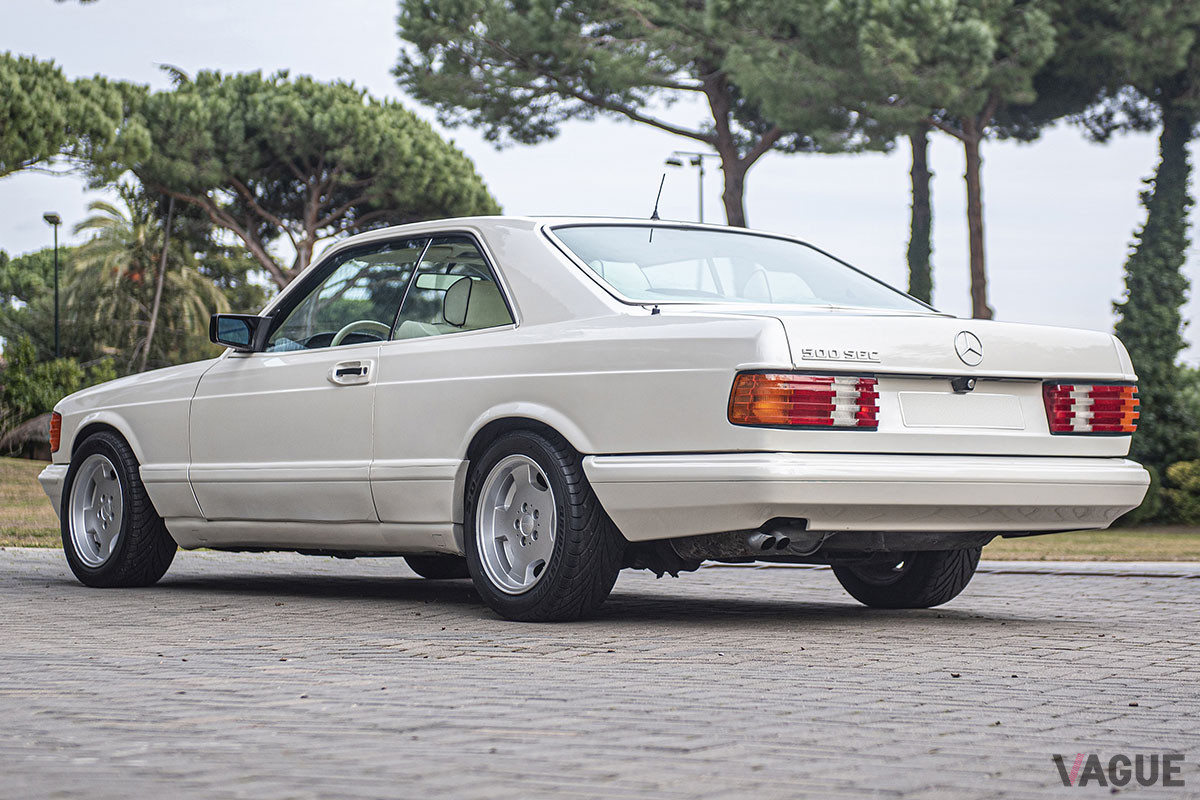 約230万円で落札されたメルセデス・ベンツ「500SEC」ゲンバラ仕様（C）2021 Courtesy of RM Sotheby's