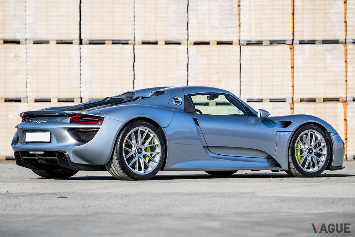 2014年に新車登録されたワンオーナーカーであるポルシェ「918スパイダー」（C）2021 Courtesy of RM Sotheby's