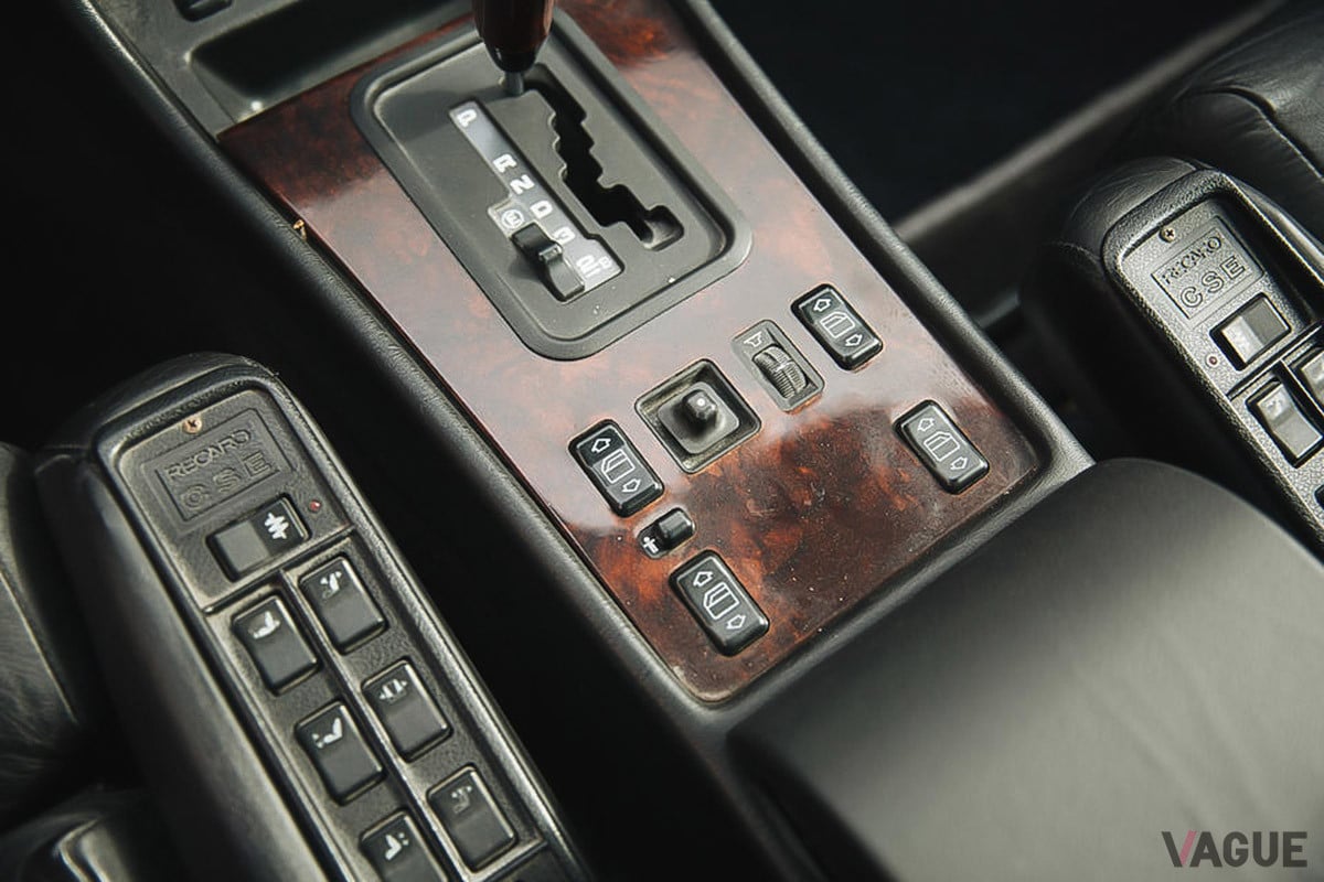 約2100万円−2700万円の予想落札価格がつけられているメルセデス・ベンツ「560SEC AMG 6.0 ワイドボディ」（C）Bonhams 2001-2021