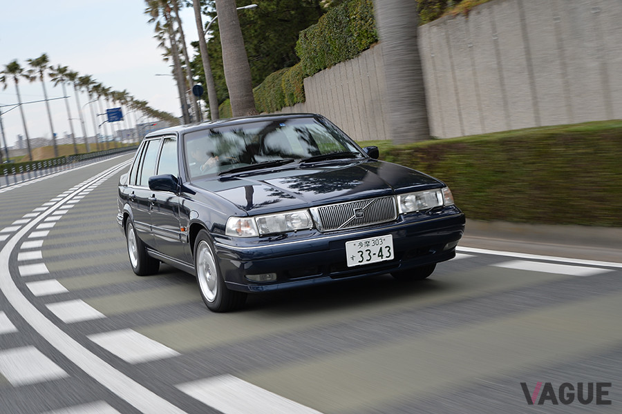1998年式「S90クラシック」の走り。FRらしい走り味