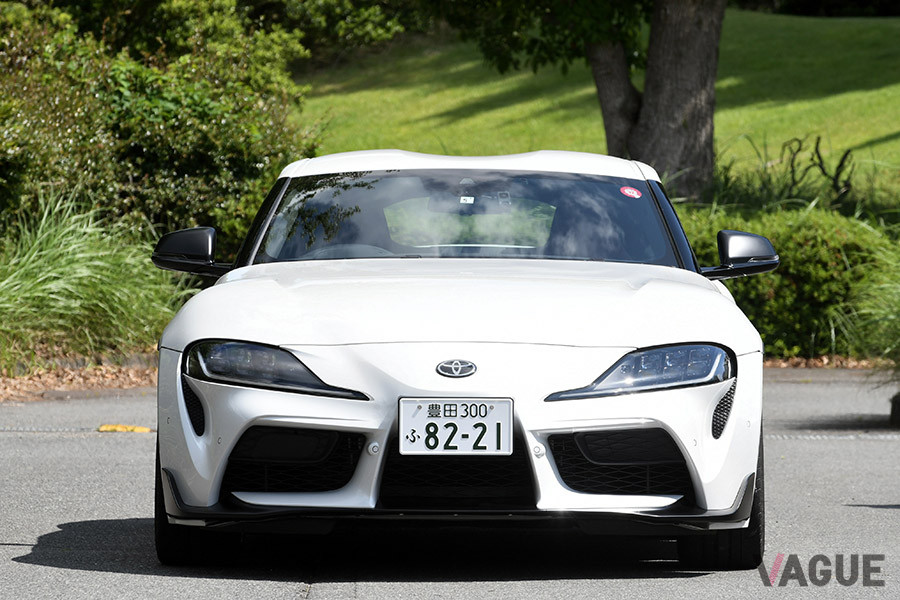 スープラのスリーサイズは全長4380mm×全幅1865mm×全高1290mm、ホイールベースは2470mm