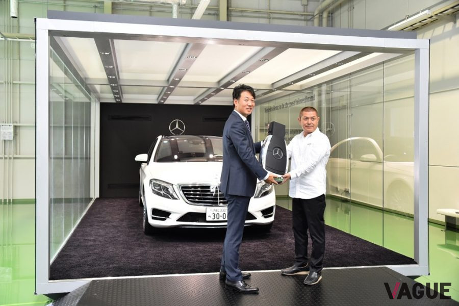 メルセデス・ベンツ日本の豊橋新車整備センターには「デリバリーコーナー」があり、オーナーは自身の新車をここで受け取って帰ることも可能だ