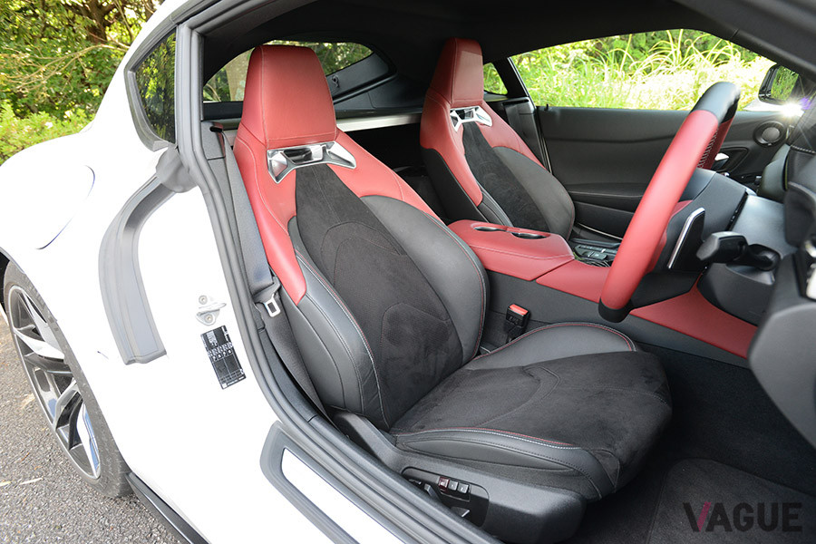 スープラRZのシート