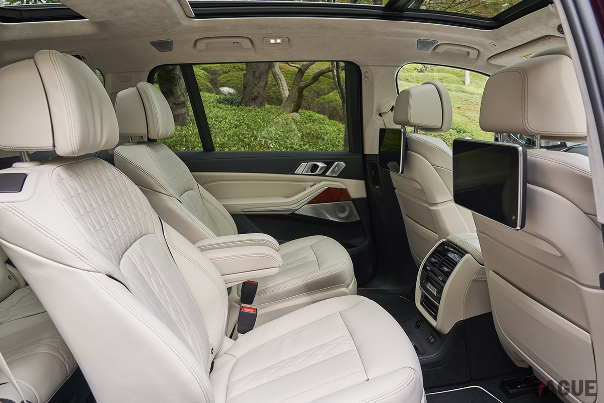 2列目シートは独立したキャプテンシートとなる