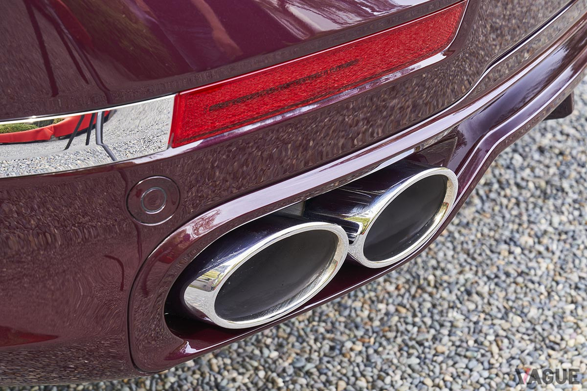 アルピナサウンドを奏でるマフラー