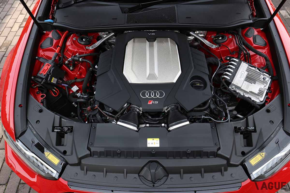 アウディ改良新型「RS6アバント」のエンジンはDJP型4リッターV8ツインターボだ