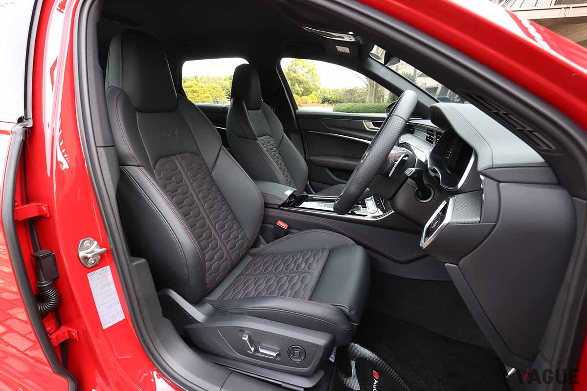 アウディ改良新型「RS6アバント」のフロントシート