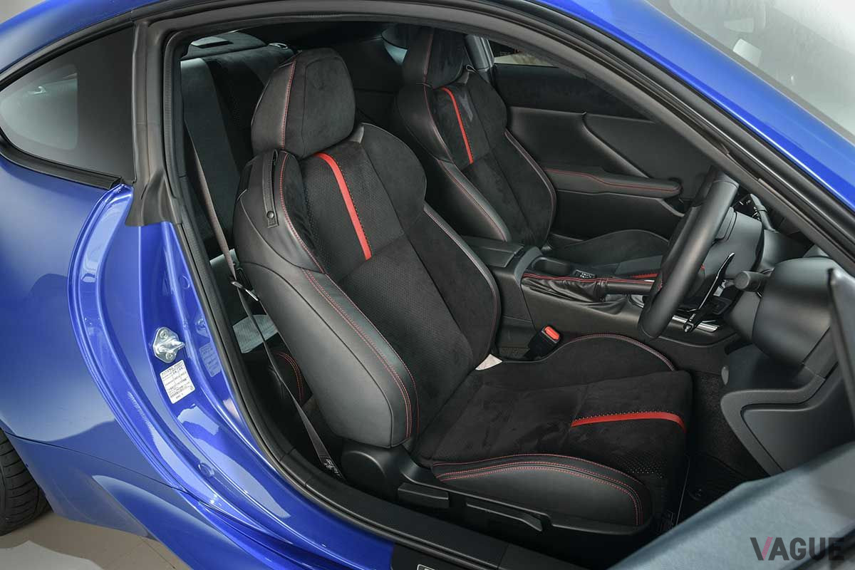 スバル新型「BRZ」のフロントシート