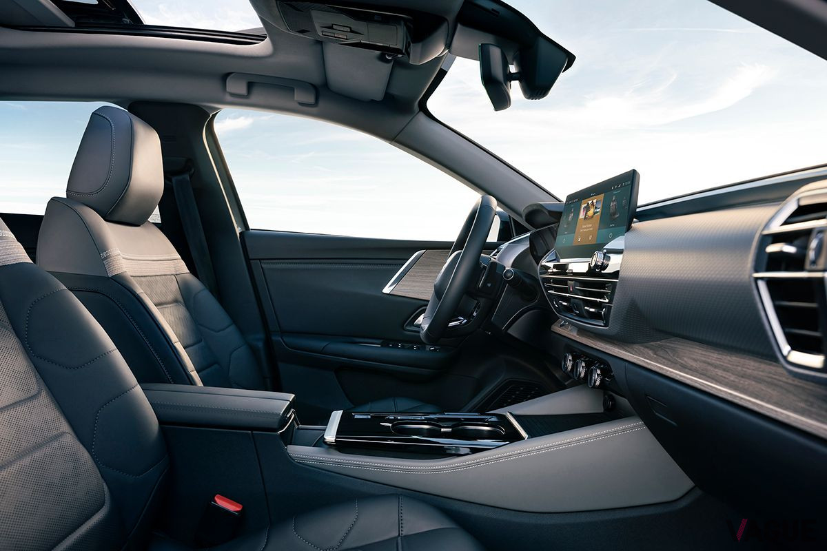 シトロエン新型「C5 X」のフロントシート