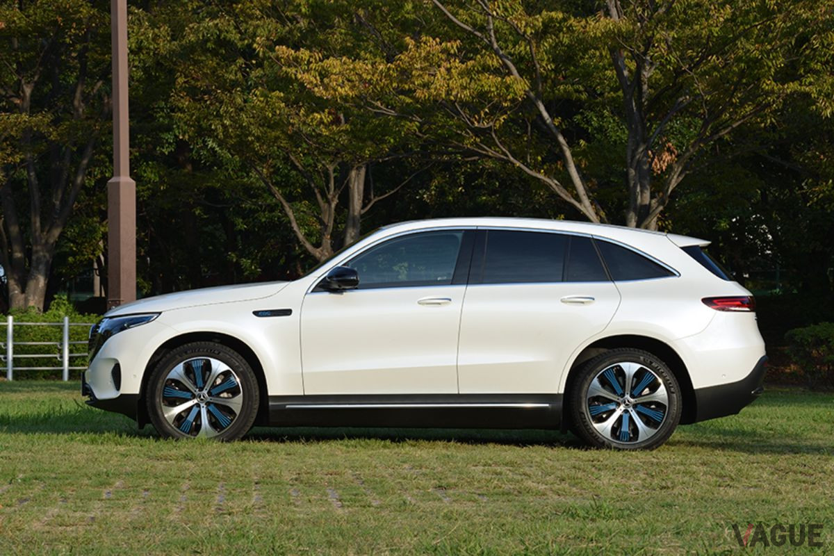 「EQC400 4MATIC」の全長は4761mm、ホイールベースは2873mm