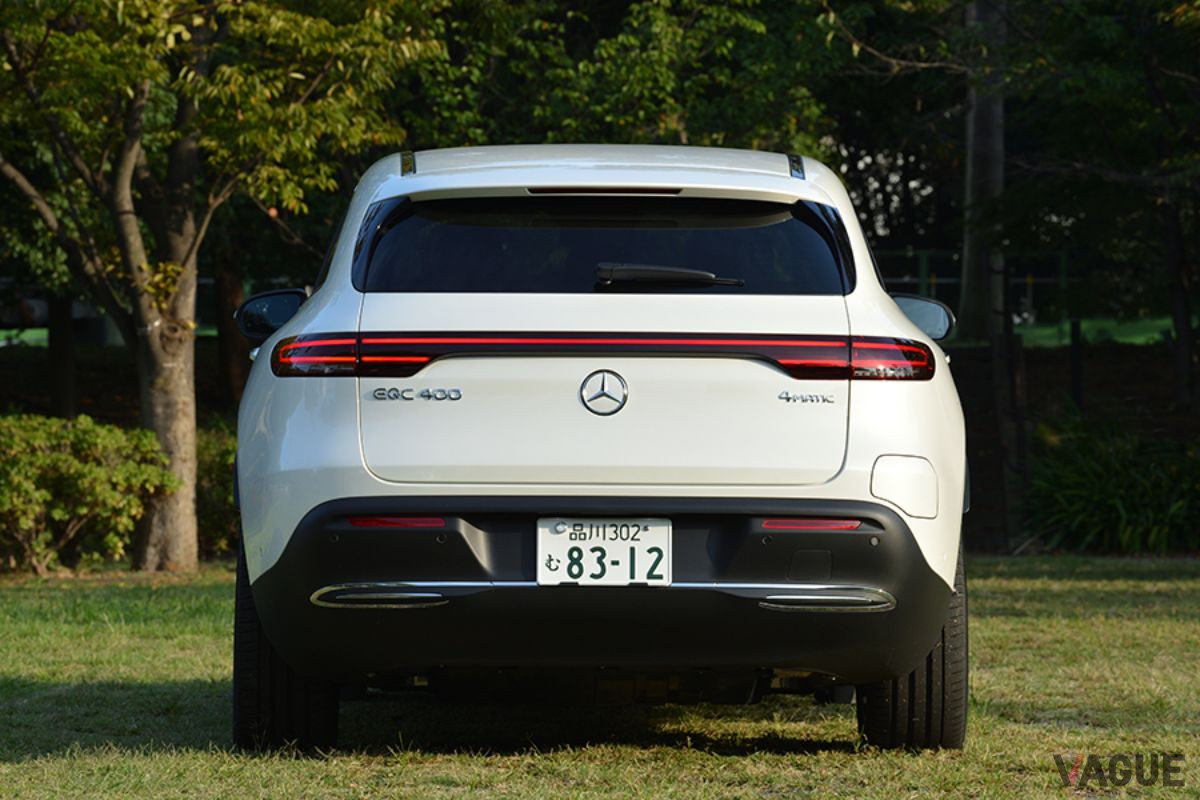 「EQC400 4MATIC」のトレッドは前1625m、後1615mm