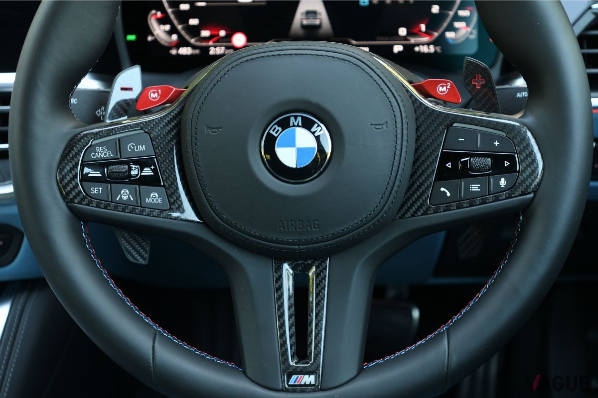 BMW「M4クーペ コンペティション」のステアリングホイール