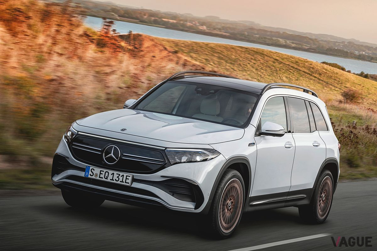上海モーターショー2021で世界初公開されたメルセデス・ベンツの3列7シーター電動コンパクトSUV「EQB」