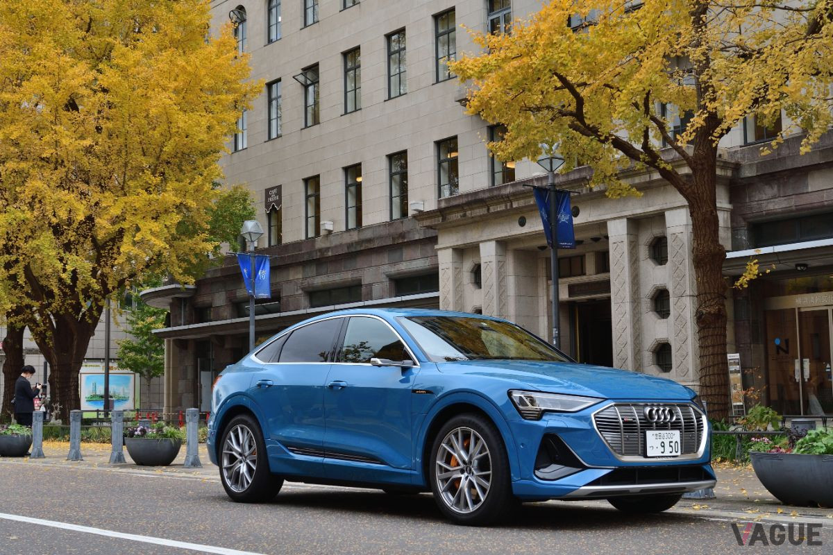 アウディのSUV型EV「e-tronスポーツバック」