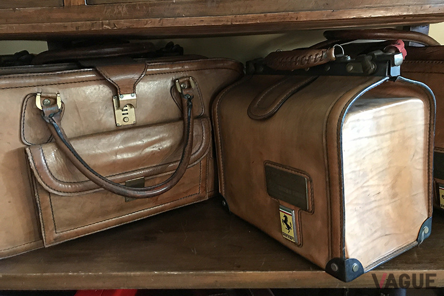 1976年、叔父のフランコにプレゼントしたトラベルバックセット。このバックからフェラーリとの関係が生まれる