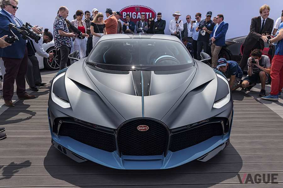 2018年のモントレー・カーウィークで開催されたイベント「ザ・クエイル・モータースポーツ・ギャザリング」でブガッティ・ディーヴォはワールド・プレミアされた
