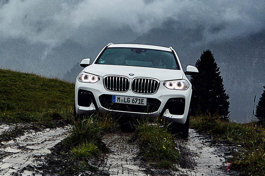 BMW X3初のPHVモデル「xDrive30e」の外観