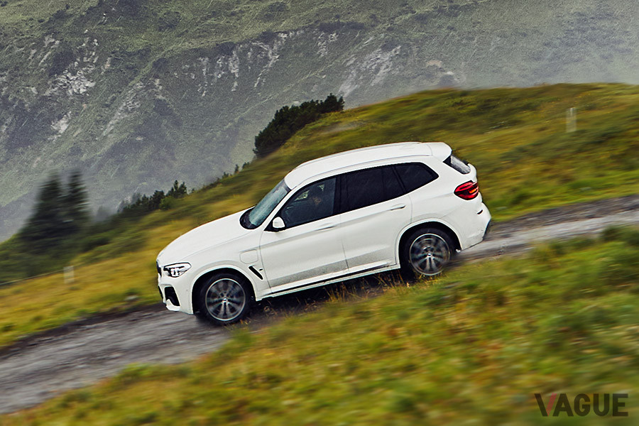 BMW X3初のPHVモデル「xDrive30e」の外観