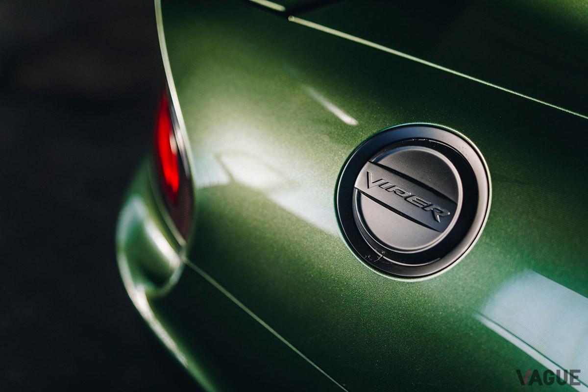 約2080万円で落札されたダッジ「バイパーACR」（C）2021 Courtesy of RM Sotheby's