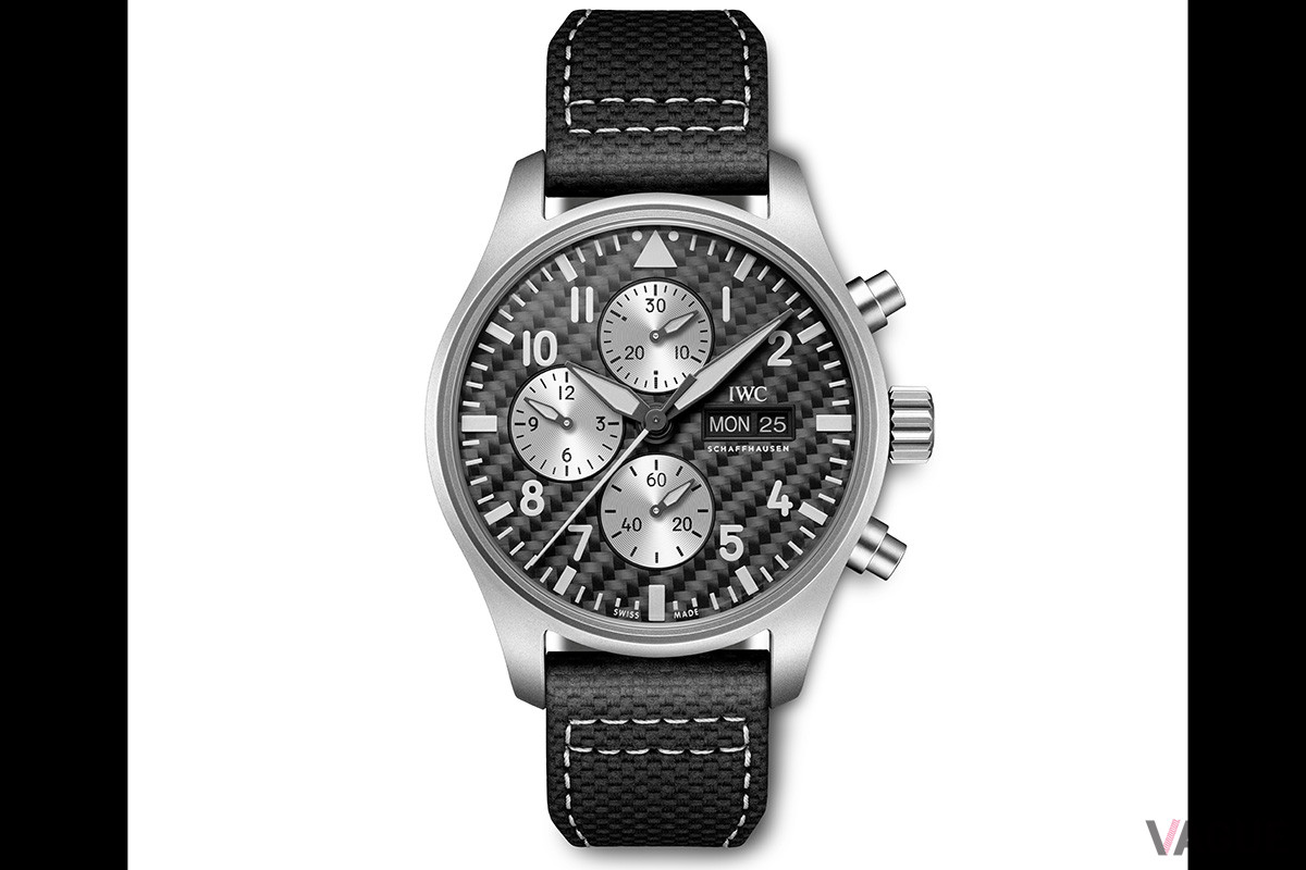 IWCシャフハウゼンとメルセデスAMGのパートナーシップを記念した「パイロット・ウォッチ・クロノグラフ "AMG"」