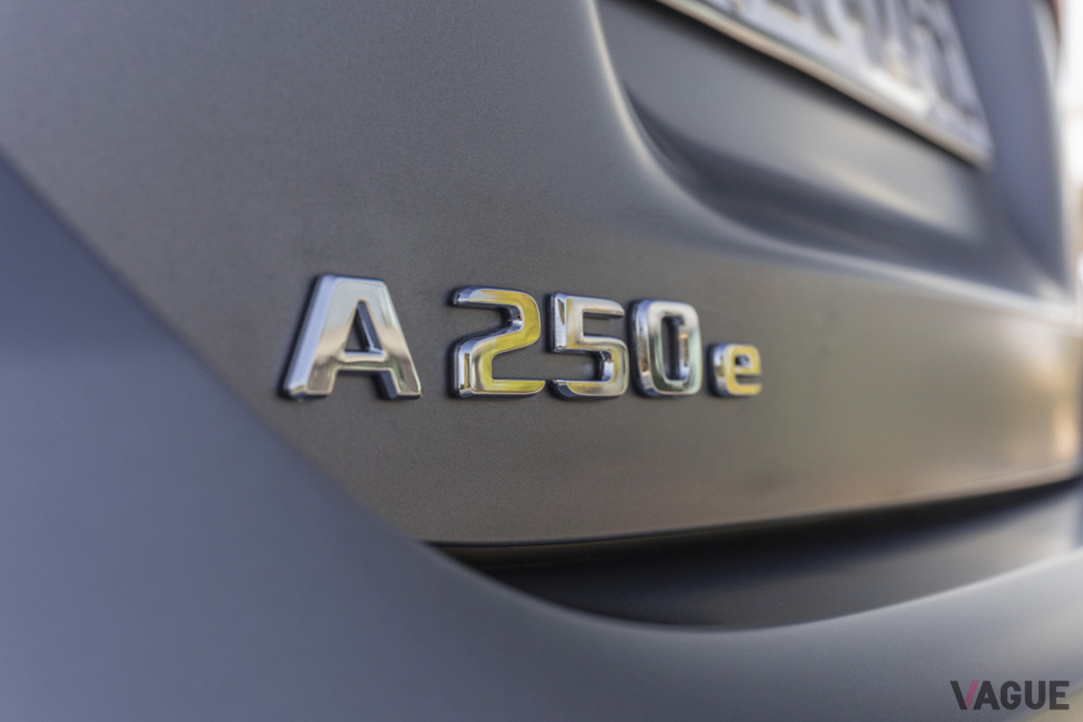 メルセデス・ベンツ「A 250 e」エンブレム
