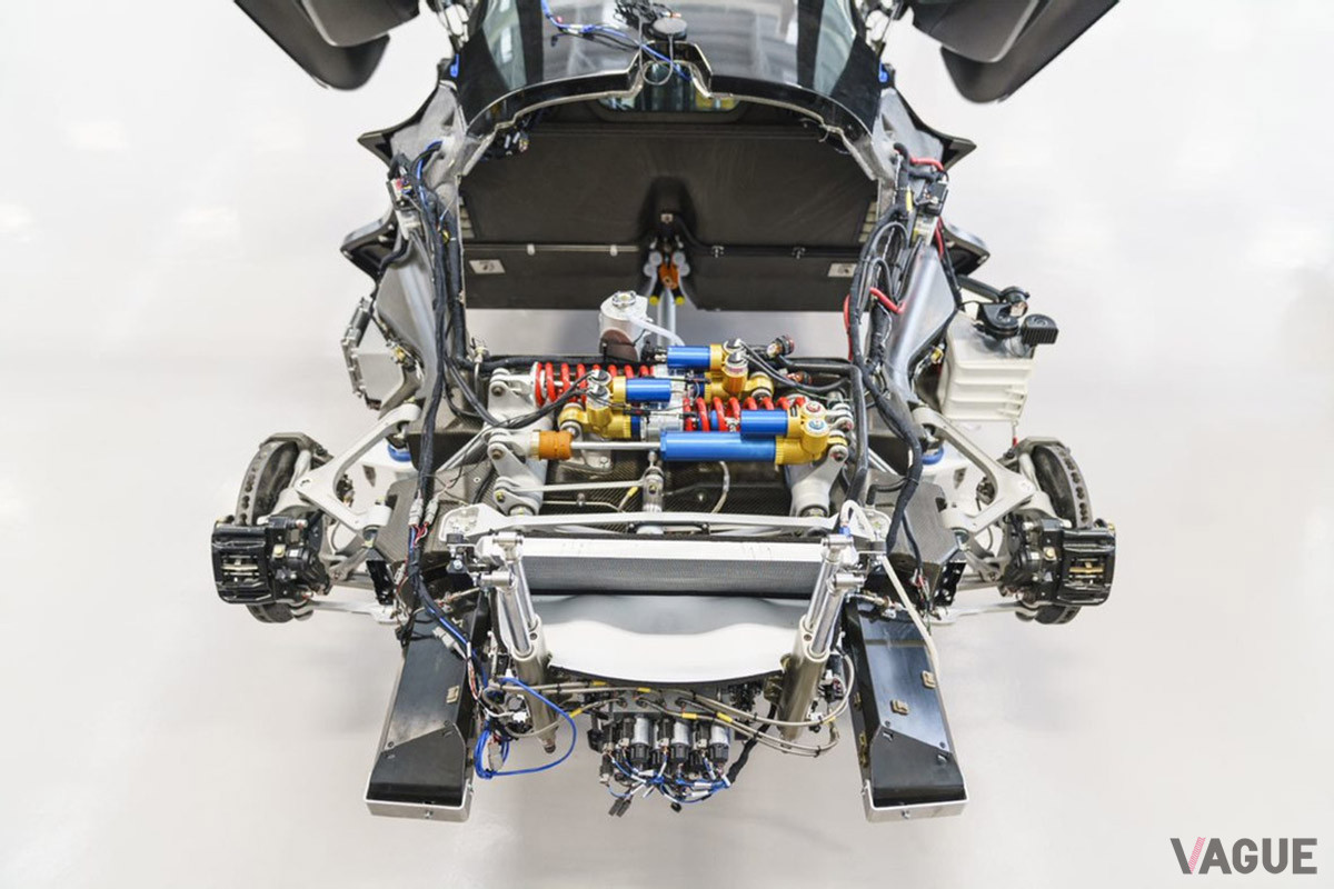 「エヴァイヤ」は「ハイパーカー・アーキテクチャー」を採用する最初のモデルとなる