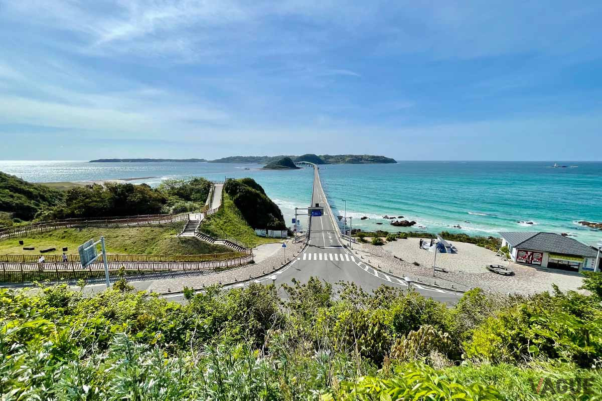 角島大橋の本州側は観光スポットとなっています