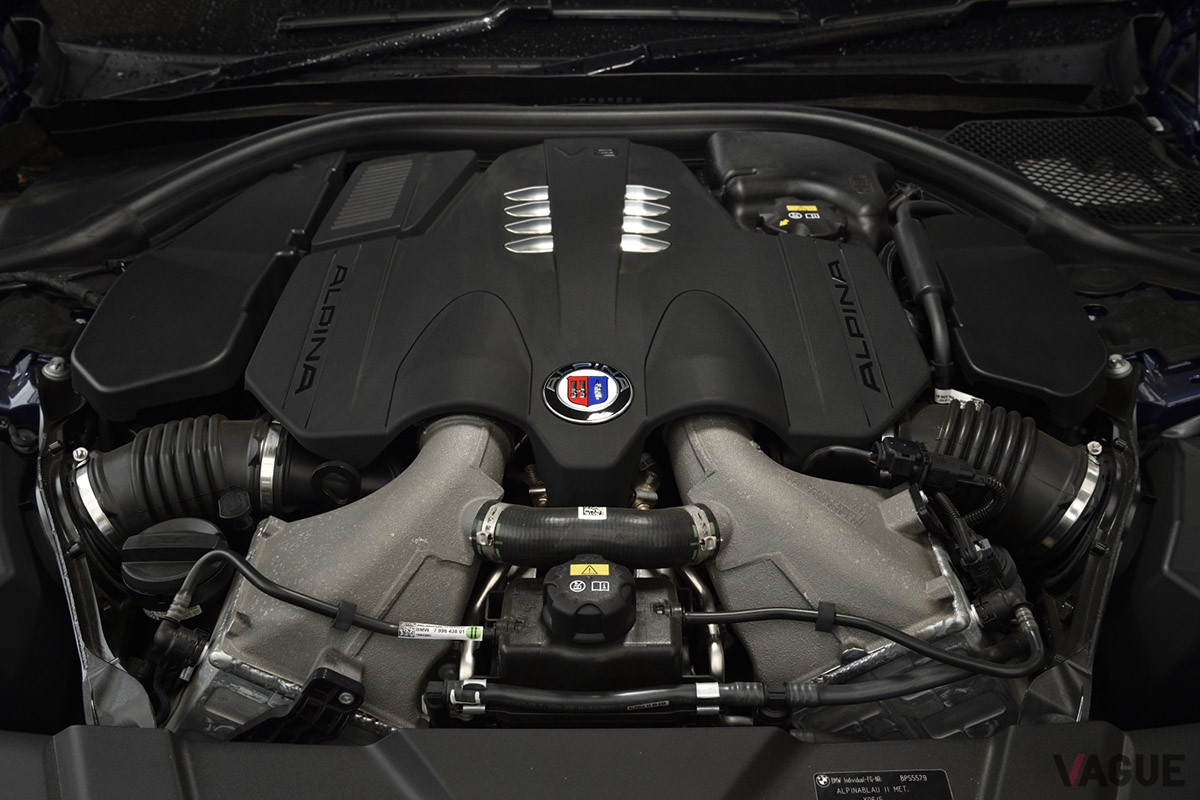 V型8気筒DOHCターボは、608psを発揮。0−100km／h加速は3.6秒だ