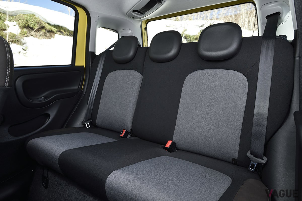 専用ファブリックシートを採用