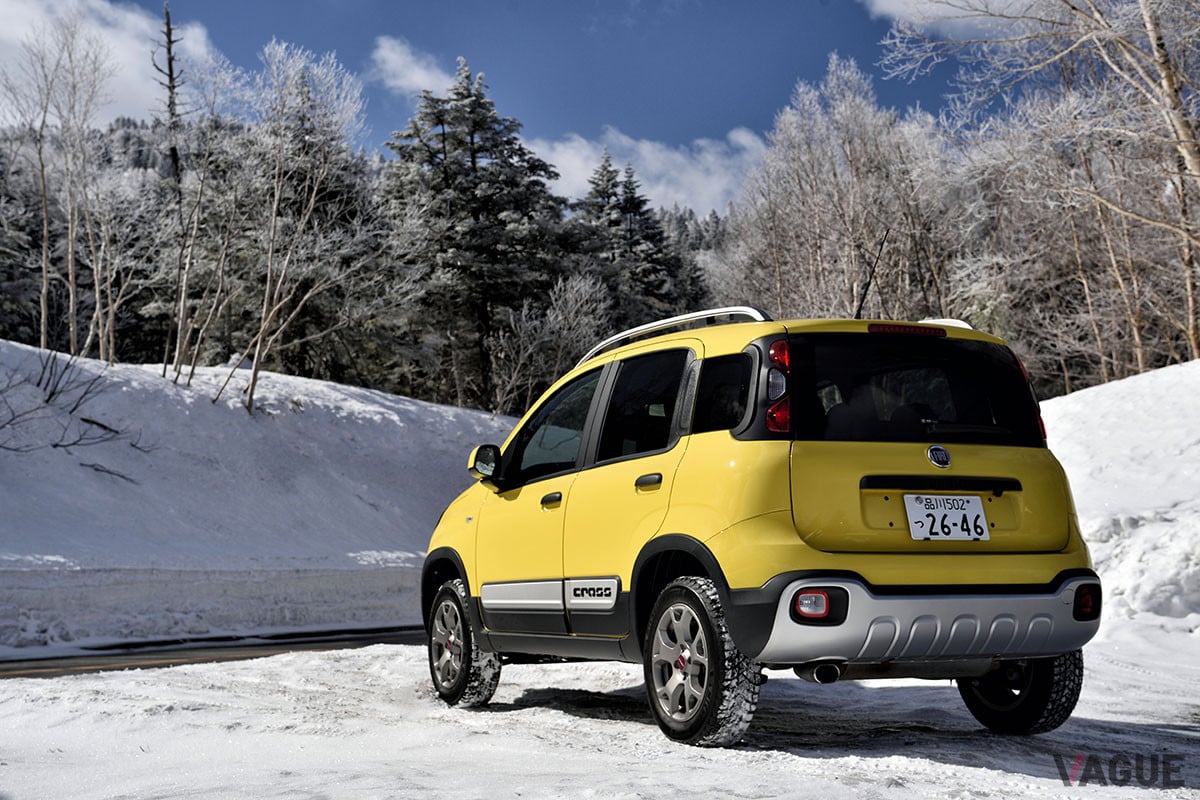 全長3705mmに全幅1665mmとナリは小さいけど、なかなか侮れない「パンダ・クロス4×4