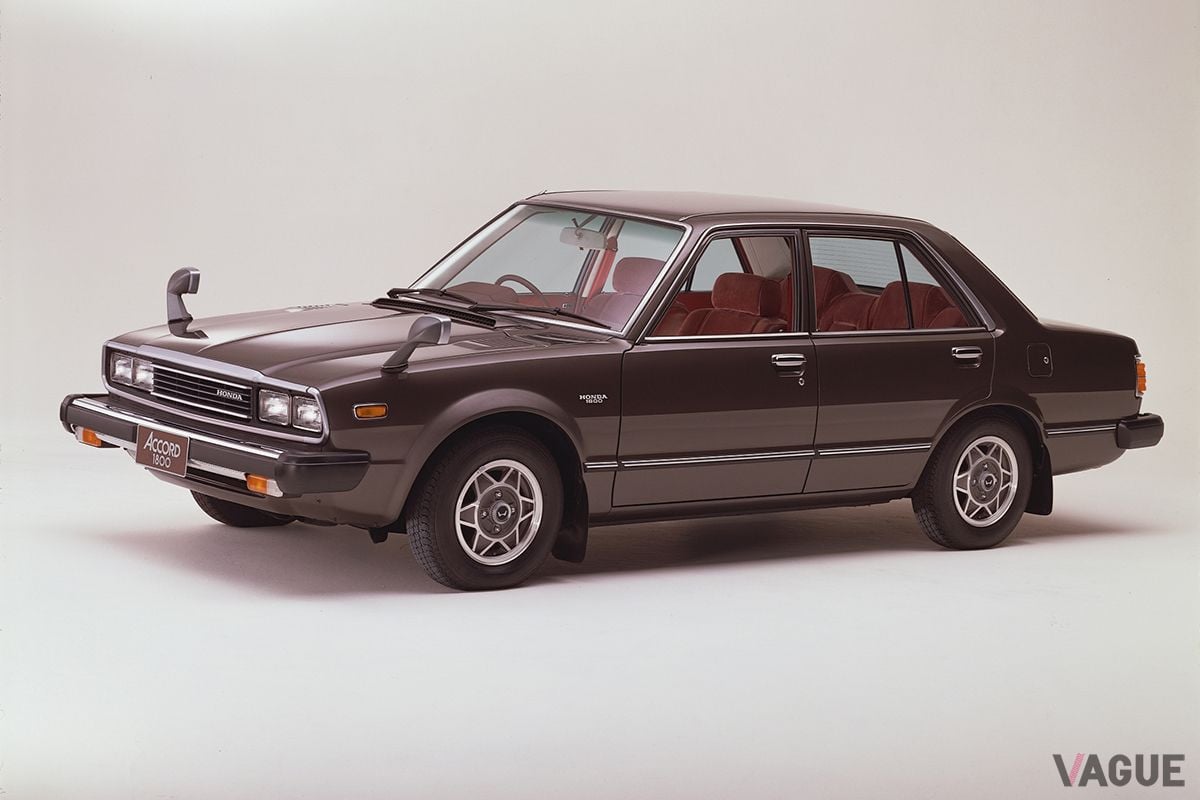 世界初の地図型カーナビ「ホンダ・エレクトロ・ジャイロケータ」は1981年にフルモデルチェンジした2代目アコード／初代ビガーに用意された。