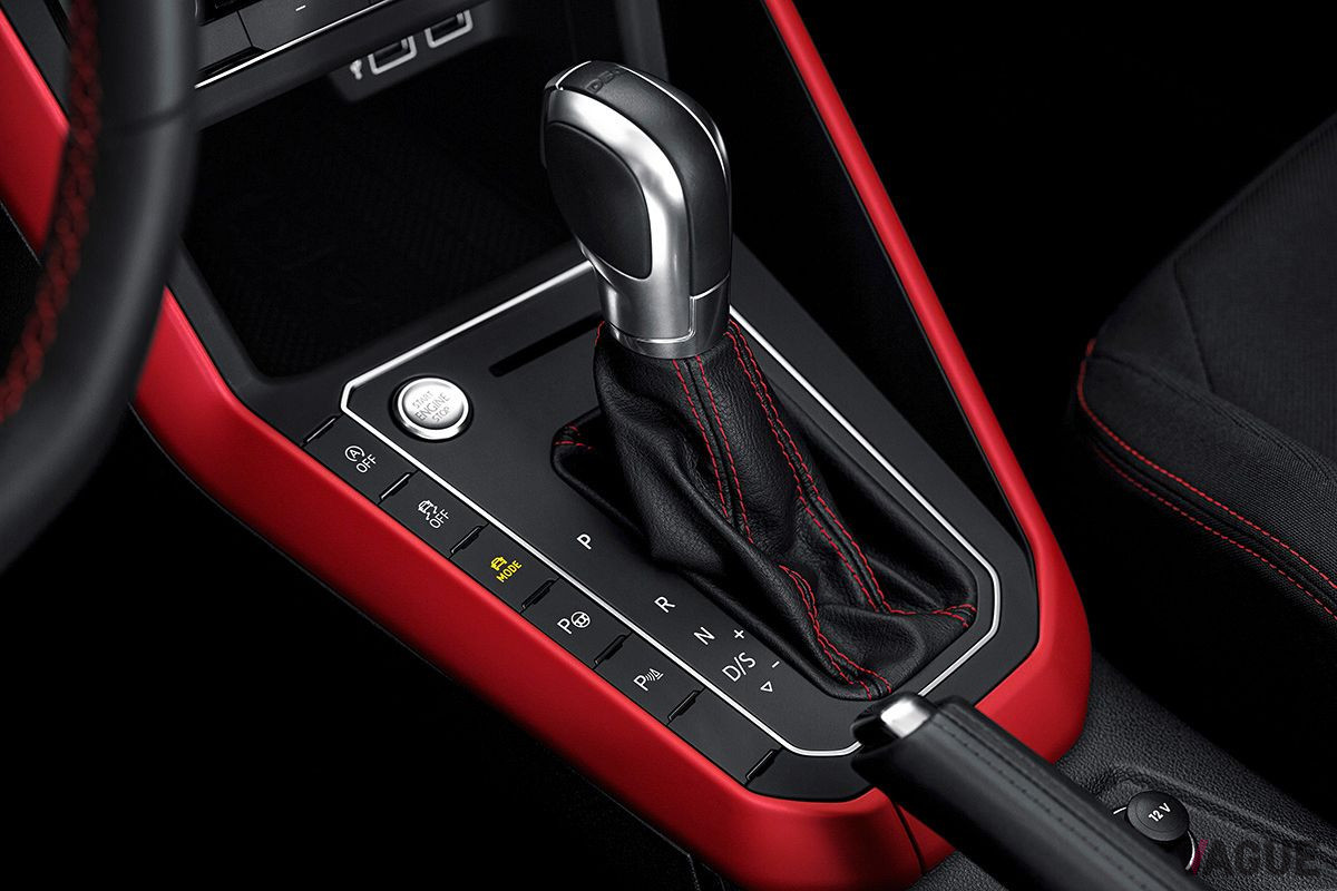 VW現行型「ポロGTI」は日本では6速DSG（DCT）のみだ