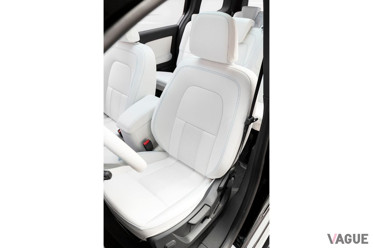 メルセデス・ベンツ「コンセプトEQT」の荷室